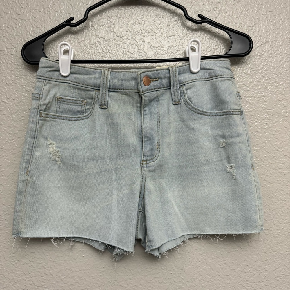 Universal Thread Women’s Distressed Light Wash High Rise Midi Shorts Size‎ 2 NWT